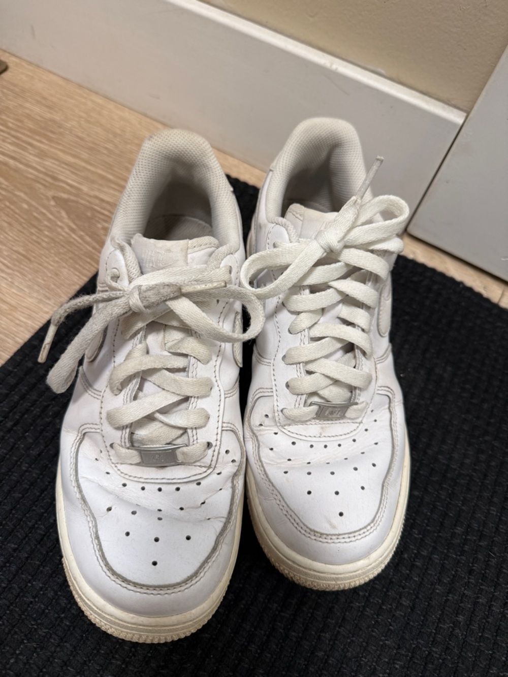 Women’s Nike Air Force 1 Size 7.5 White